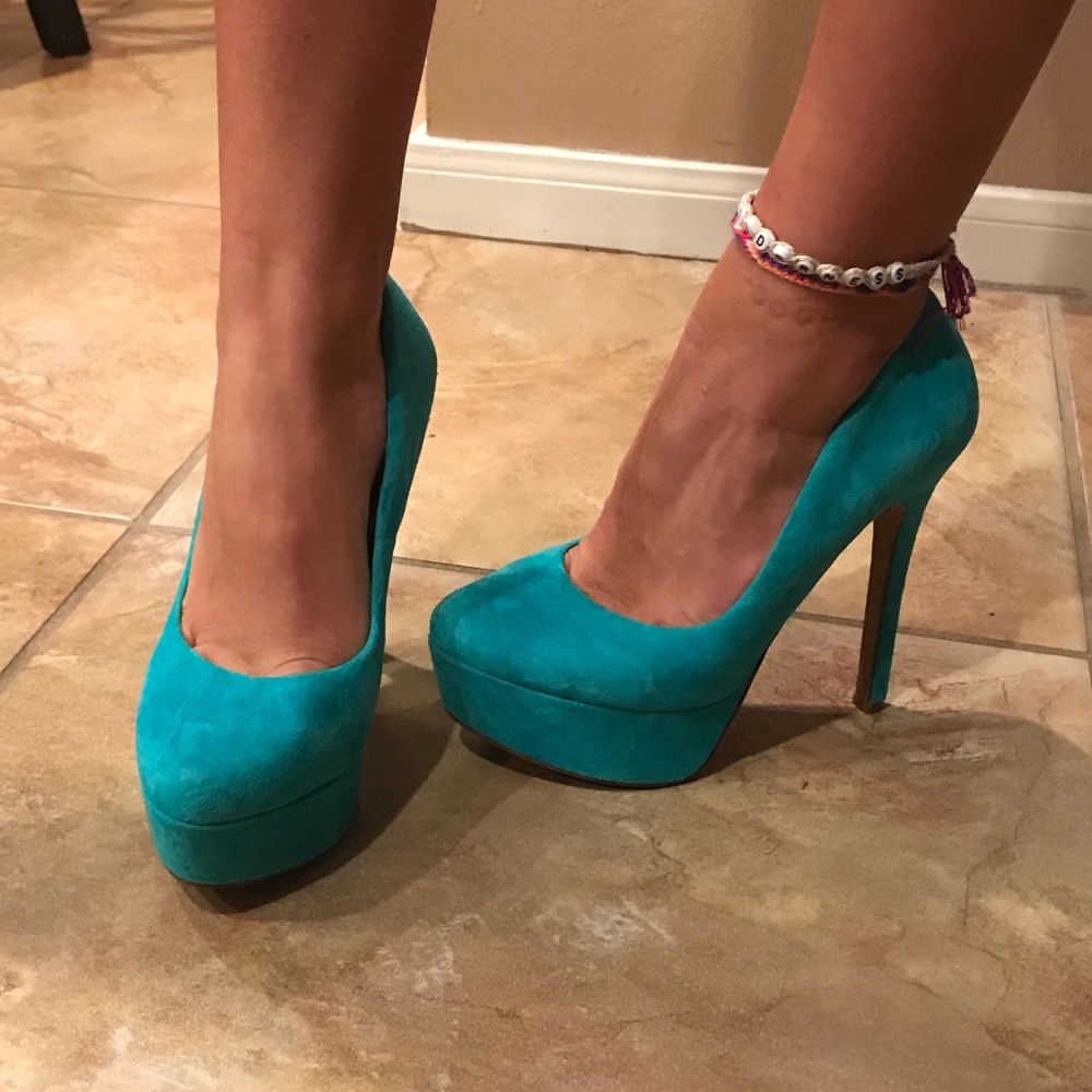 Jessica Simpson platform heels